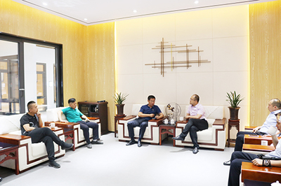 居然之家河北省分公司領(lǐng)導(dǎo)一行蒞臨道爾門窗科技考察并深入交流